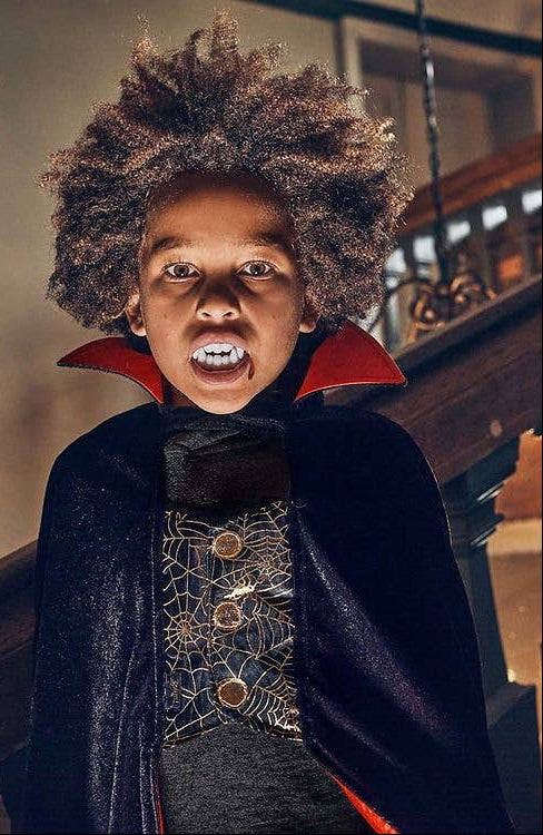 Dracula cape + teeth Costume Set for Children – Includes Accessories for Role-Play & Entertainment-sz 4-8 yrs